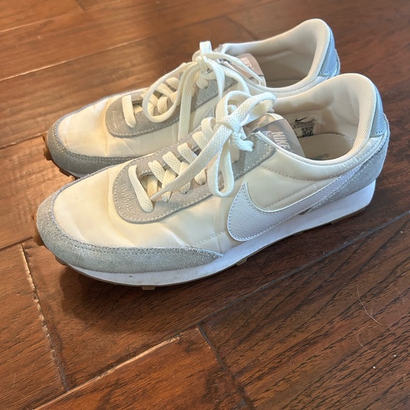 Nike Classic White Sneakers - Picture 1 of 4